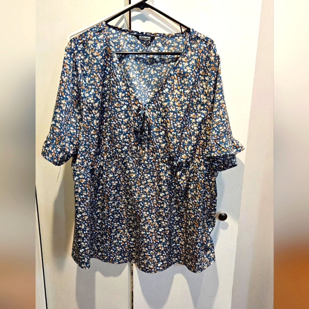 BloomChic Blouse size 18-20